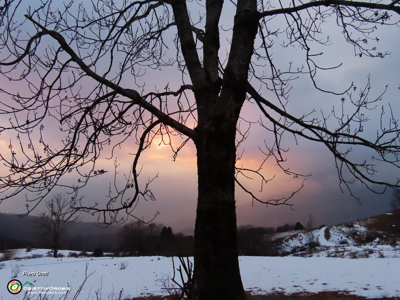 68 Il sole scende tra le nuvole.JPG